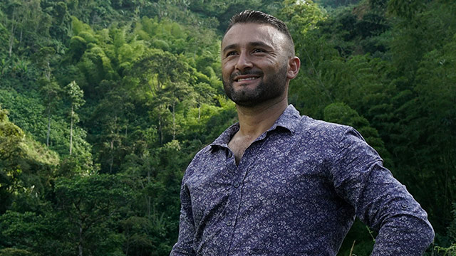 ¡Conoce la historia de Kelmer Cardona en Tierra por www.rtvcplay.co!