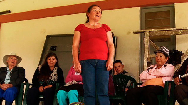 Ana Tulia Rojas mujer con su comunidad Anónimas extraordinarias