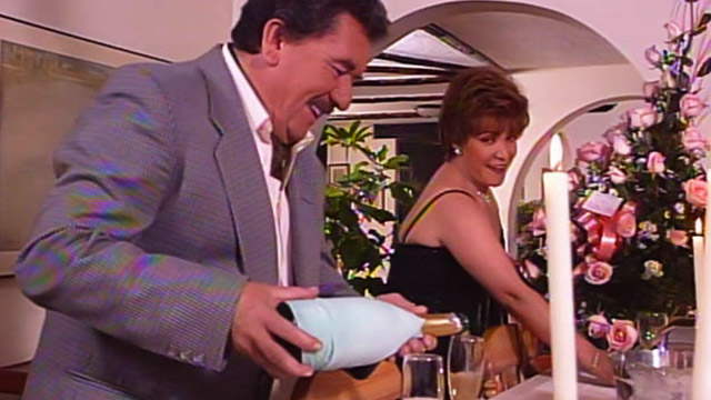 Serie retro protagonizada por Carlos de la Fuente y Paula Peña