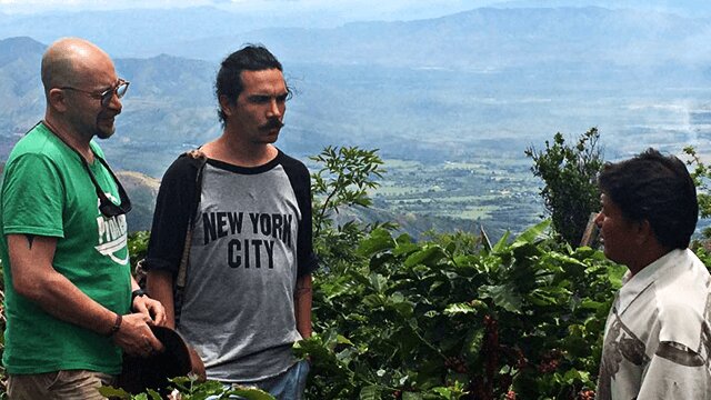 Artista plástico y licenciado en literatura: Felipe Garavito