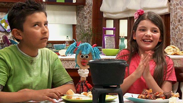 Josefina en la cocina, RTVCPlay, niños, cocinar, plaza, escoger, ver, gratis, completa, cocinar, colegio, club, niñas