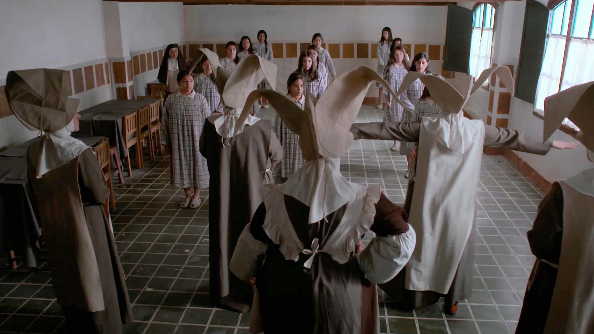 monjas, convento, educacion religiosa, niños abandonados, pobreza en colombia, Emma Reyes, ver  Emma Reyes, biografia de emma reyes, personajes colombianos, emma reyes, series online, series gratis, pobreza, familias colombianas