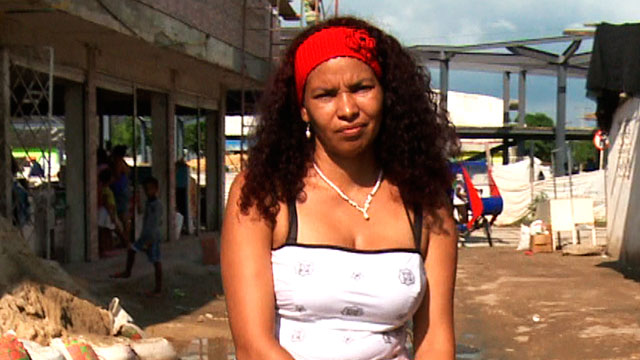 Claudia Silgado en su comunidad mujer empoderada anónimas extraordinarias