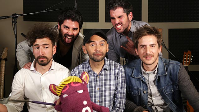 Danicattack en el estudio junto con El Profe y con Radiolito