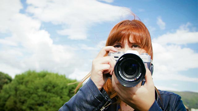 Mujer, cámara, fotografía, RTVCPlay, Daniela, arte, serie, memorias, historia