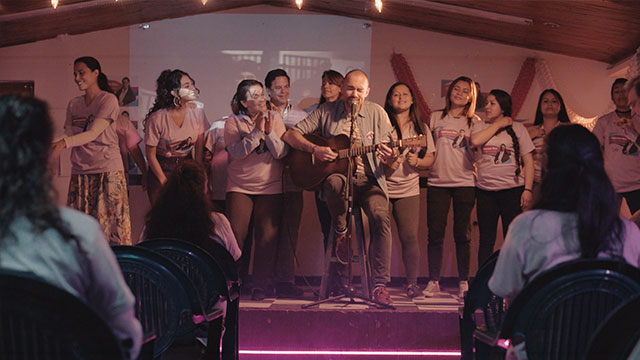 Acompaña Urbaney en Pasajero por la plataforma de streaming de los colombianos:  RTVCPlay.