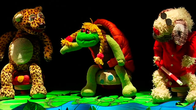 peluches de jaguar, tortuga y perro