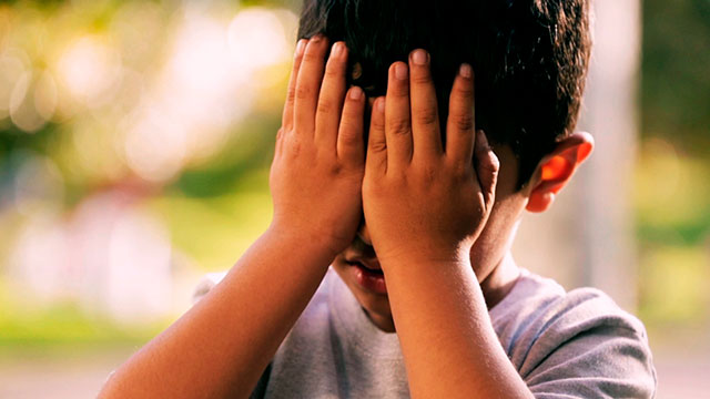 Niño, llorando, RTVCPlay, tristeza, serie infantil, emociones, sentimientos