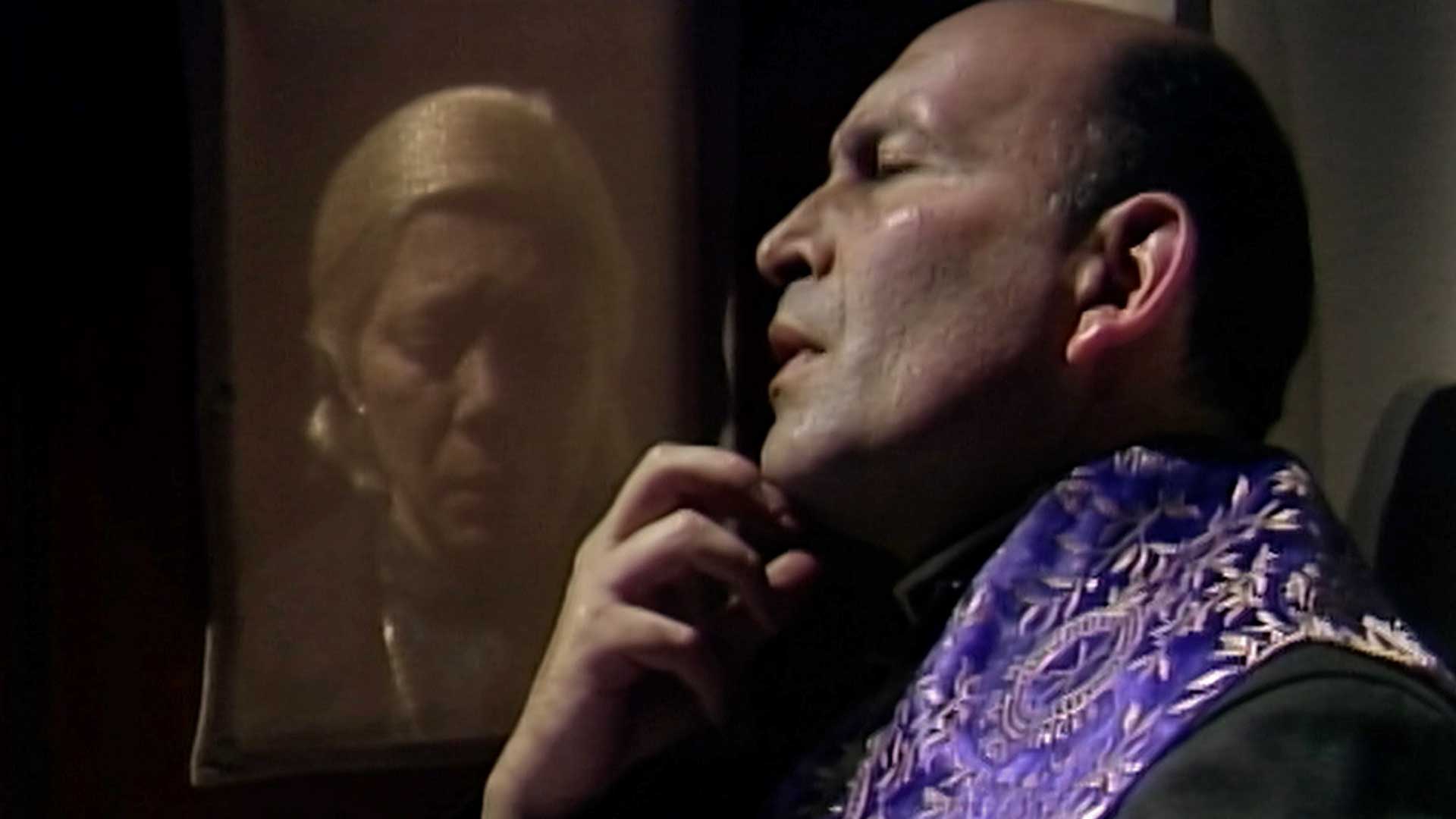 Mira la confesión de Dolores Olmedo al padre Ronderos sobre su amor por el abogado Alfonso Benares, en www.rtvcplay.co