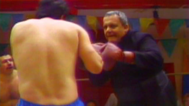 En Puente Palo se realiza un encuentro de lucha libre. Míralo en Don Camilo, disponible por www.rtvcplay.co. 