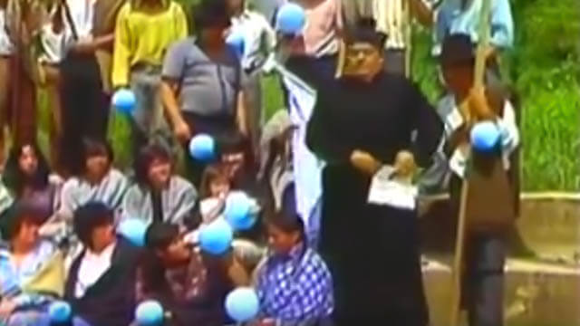 Don Camilo entreba a su equipo de fútbol para jugar contra la Alcaldía, ¿ganarán? Mira este capítulo por www.rtvcplay.co. 