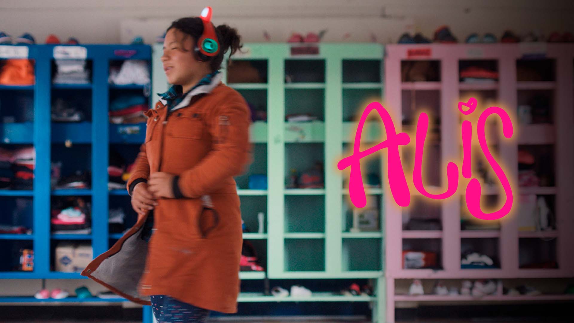 Alis, documental colombiano dirigido por Clare Weiskopf y Nicolas van Hemelryck, disponible ahora en la plataforma de streaming RTVCPlay